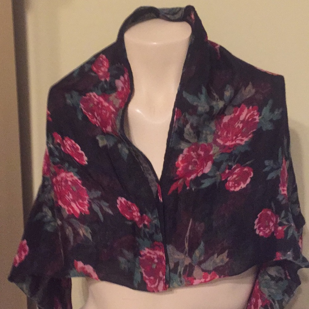 MUTLI-FUNCTIONAL FLORAL SCARF/WRAP🛍 - Picture 5 of 14